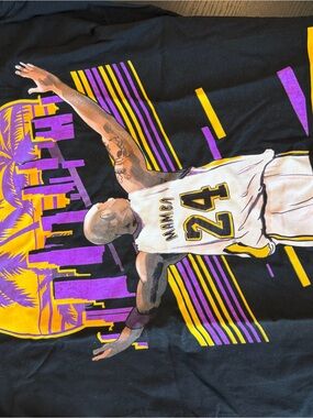 Kobe Bryant Black Graphic Basketball Tribute Tee Size XL